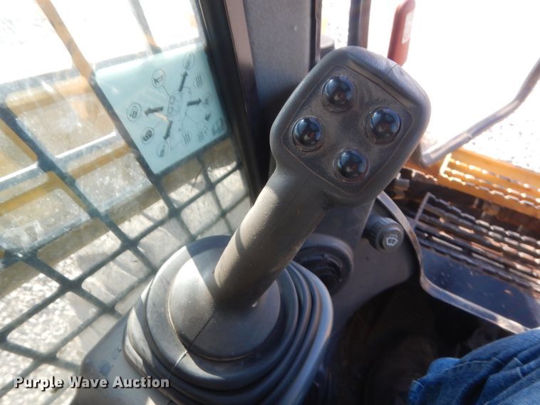 image for item DJ2211 2016 Caterpillar 262D  skid steer loader