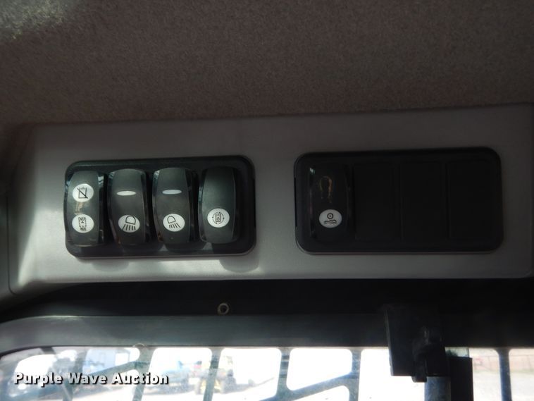 image for item DJ2211 2016 Caterpillar 262D  skid steer loader