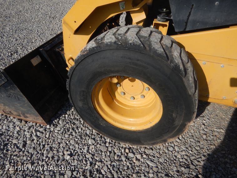 image for item DJ2211 2016 Caterpillar 262D  skid steer loader