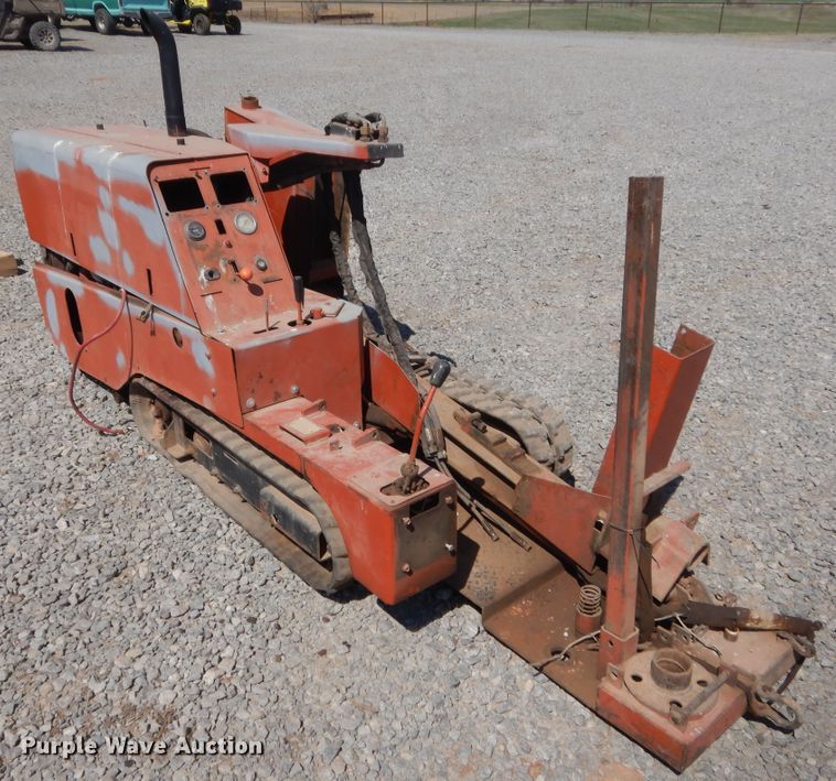 image for item DJ2220 1999 Ditch Witch JT520  directional boring unit