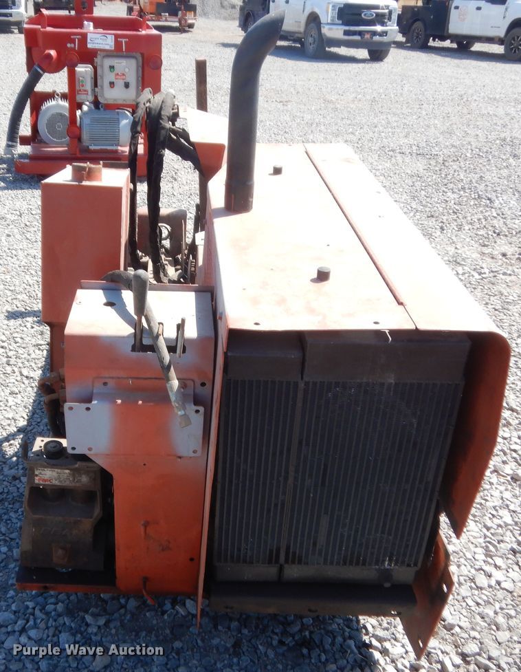 image for item DJ2220 1999 Ditch Witch JT520  directional boring unit
