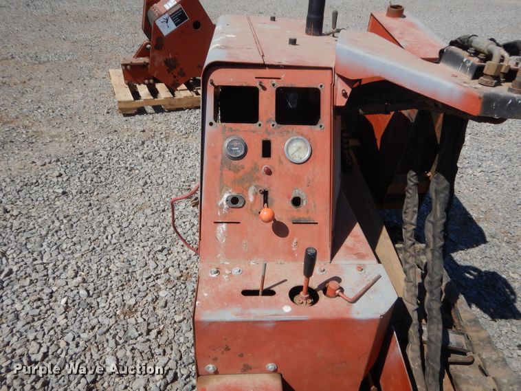 image for item DJ2220 1999 Ditch Witch JT520  directional boring unit