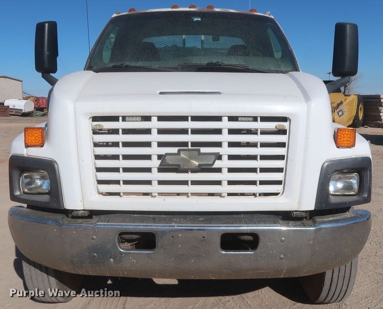 image for item DJ2300 2005 Chevrolet C6500  service truck