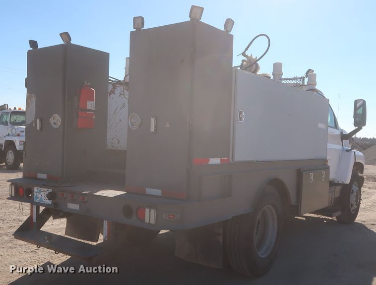 image for item DJ2300 2005 Chevrolet C6500  service truck