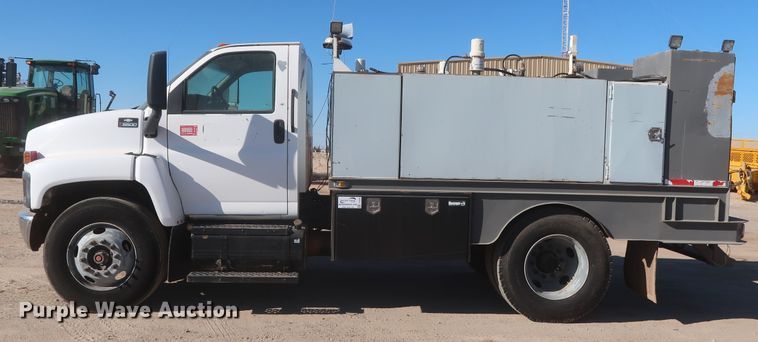image for item DJ2300 2005 Chevrolet C6500  service truck