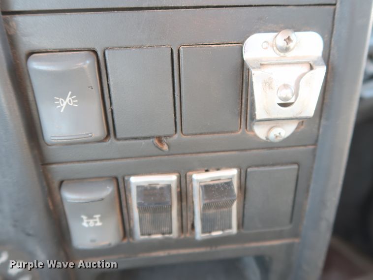 image for item DJ2300 2005 Chevrolet C6500  service truck