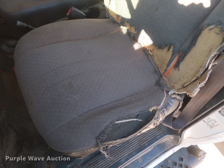 image for item DJ2300 2005 Chevrolet C6500  service truck