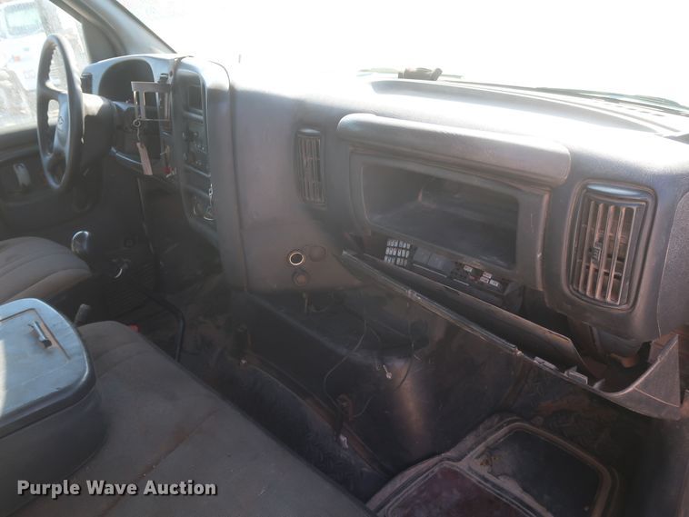 image for item DJ2300 2005 Chevrolet C6500  service truck