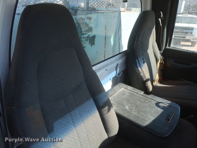 image for item DJ2300 2005 Chevrolet C6500  service truck