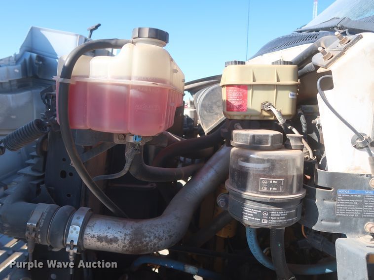 image for item DJ2300 2005 Chevrolet C6500  service truck