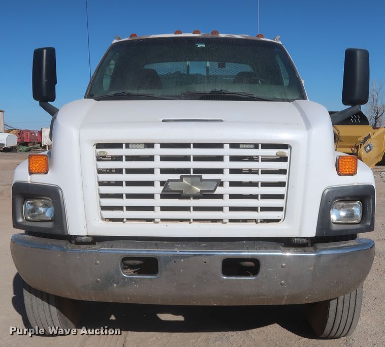 image for item DJ2300 2005 Chevrolet C6500  service truck