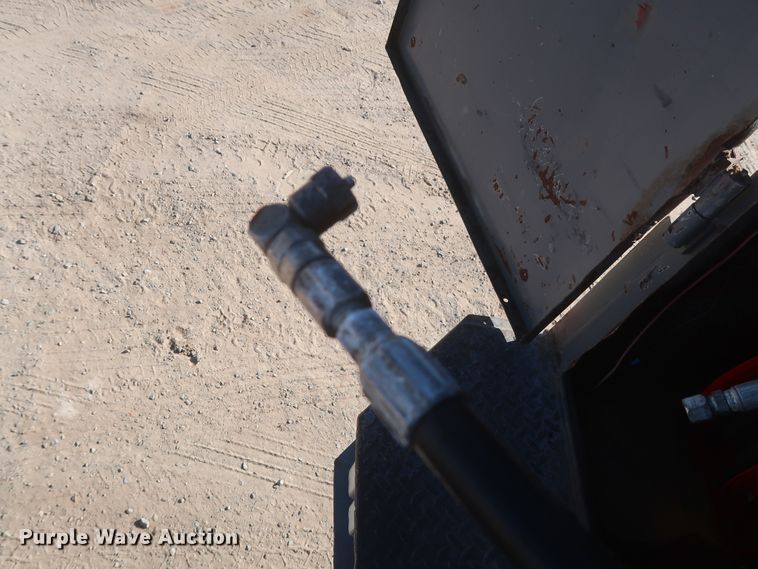 image for item DJ2300 2005 Chevrolet C6500  service truck