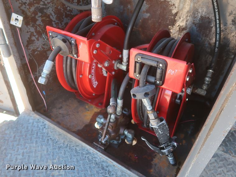 image for item DJ2300 2005 Chevrolet C6500  service truck