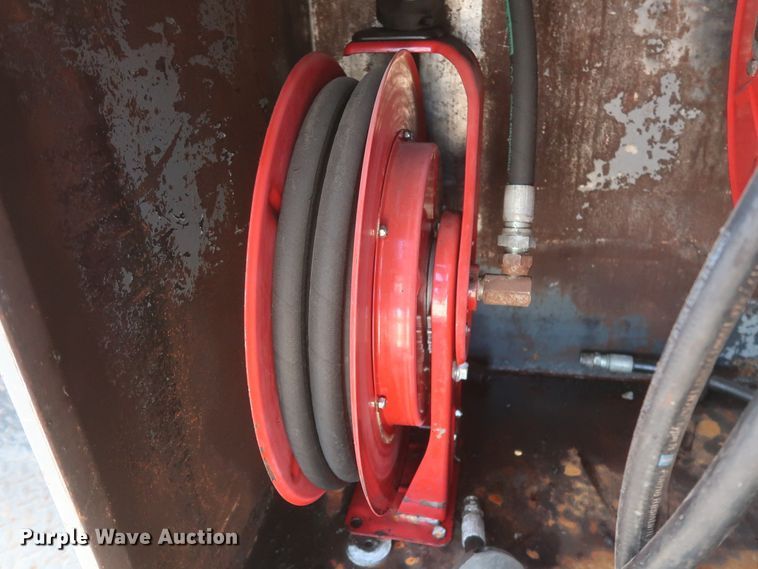 image for item DJ2300 2005 Chevrolet C6500  service truck