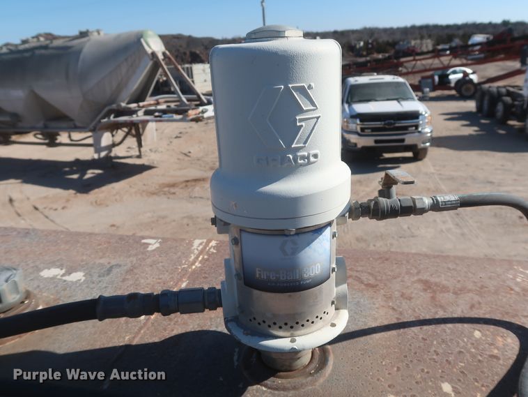 image for item DJ2300 2005 Chevrolet C6500  service truck