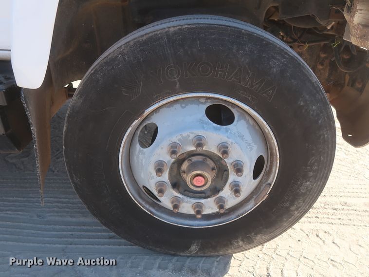 image for item DJ2300 2005 Chevrolet C6500  service truck