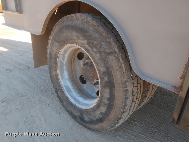 image for item DJ2300 2005 Chevrolet C6500  service truck