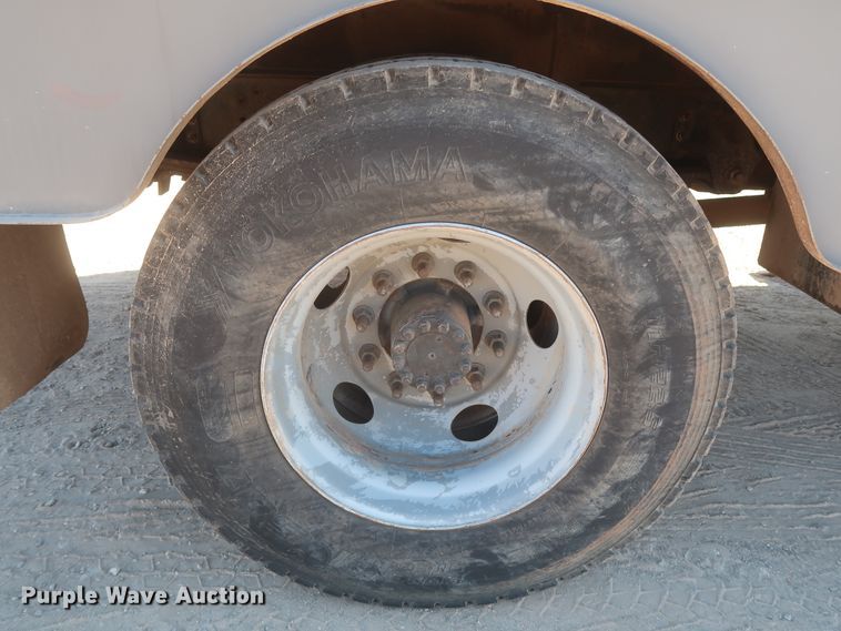 image for item DJ2300 2005 Chevrolet C6500  service truck