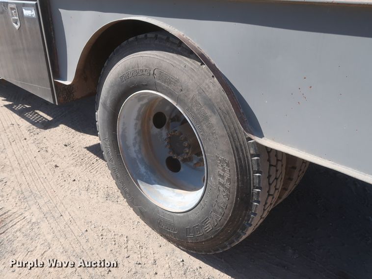 image for item DJ2300 2005 Chevrolet C6500  service truck