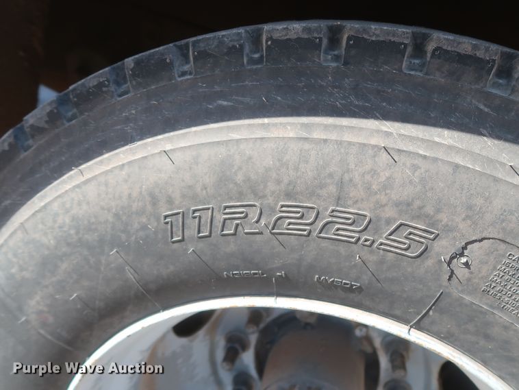 image for item DJ2300 2005 Chevrolet C6500  service truck