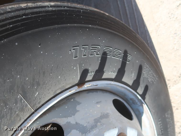 image for item DJ2300 2005 Chevrolet C6500  service truck