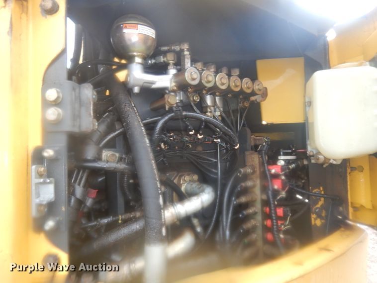 image for item DJ2961 2008 Komatsu PC228USLC-3EO  excavator