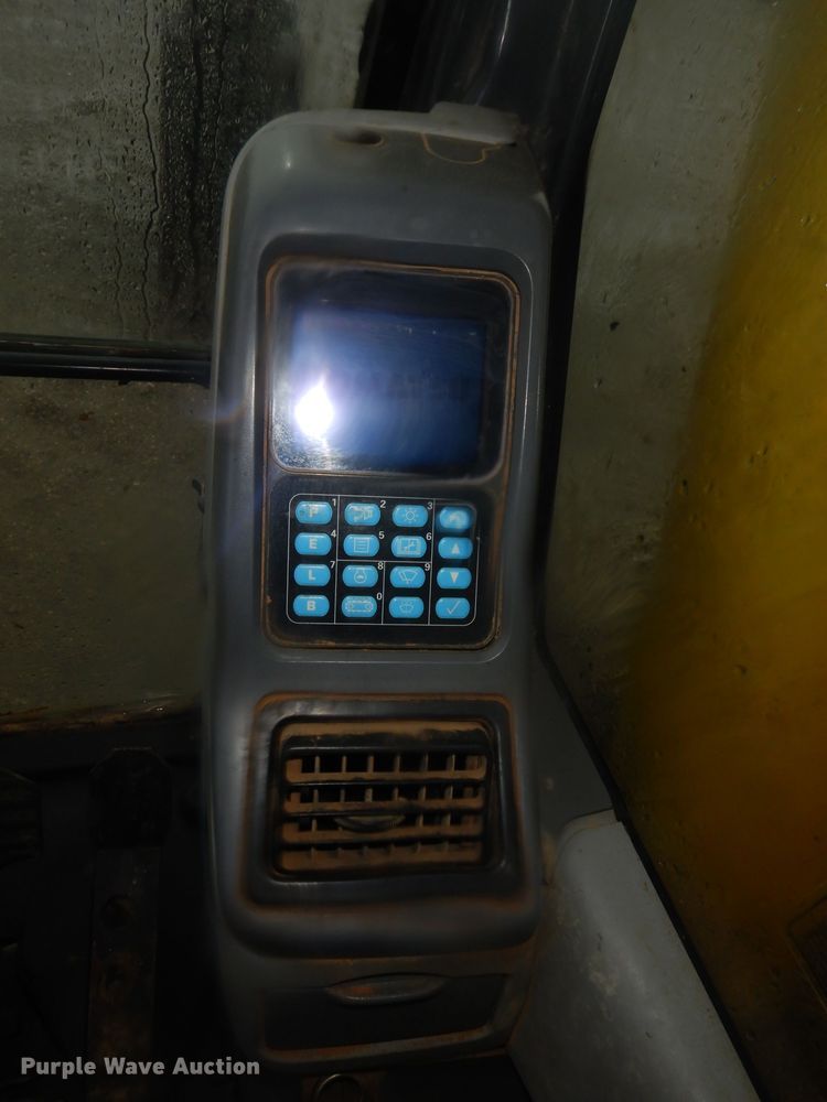 image for item DJ2961 2008 Komatsu PC228USLC-3EO  excavator