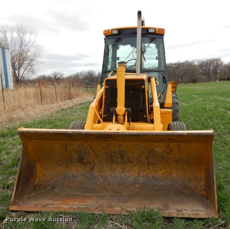 image for item DJ2979 1991 John Deere 310D  backhoe