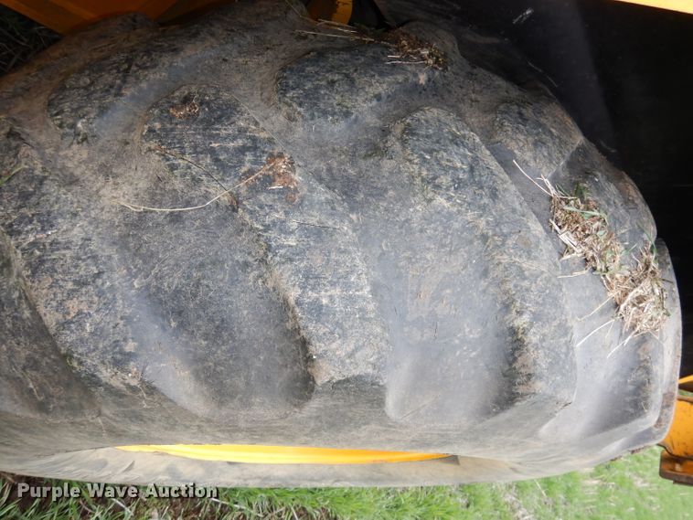 image for item DJ2979 1991 John Deere 310D  backhoe