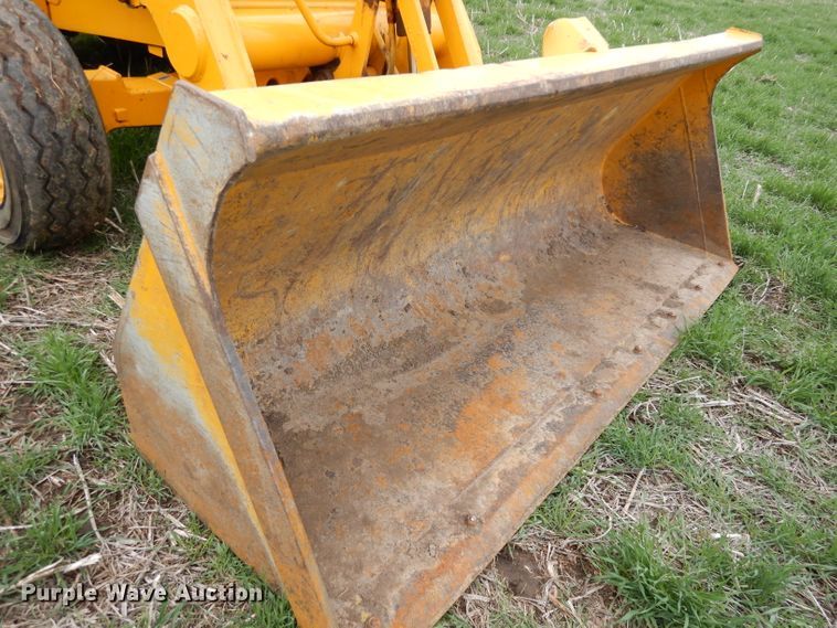 image for item DJ2979 1991 John Deere 310D  backhoe