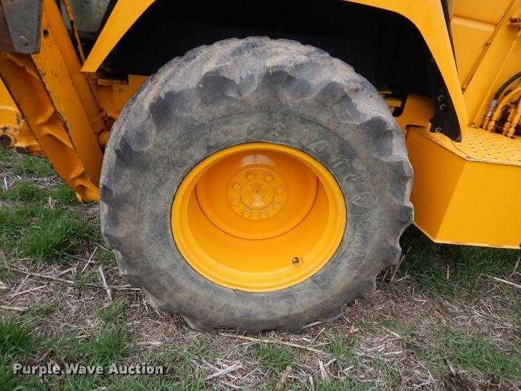 image for item DJ2979 1991 John Deere 310D  backhoe