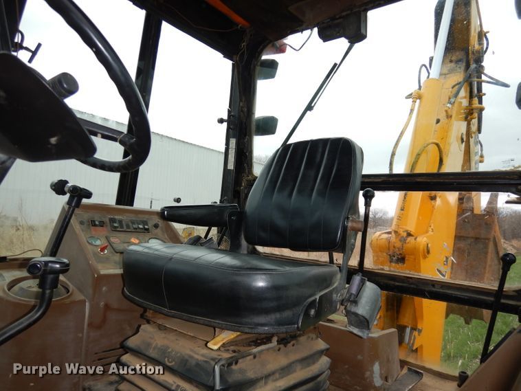 image for item DJ2979 1991 John Deere 310D  backhoe