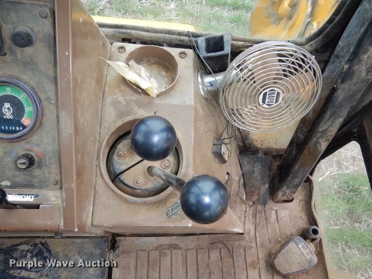 image for item DJ2979 1991 John Deere 310D  backhoe