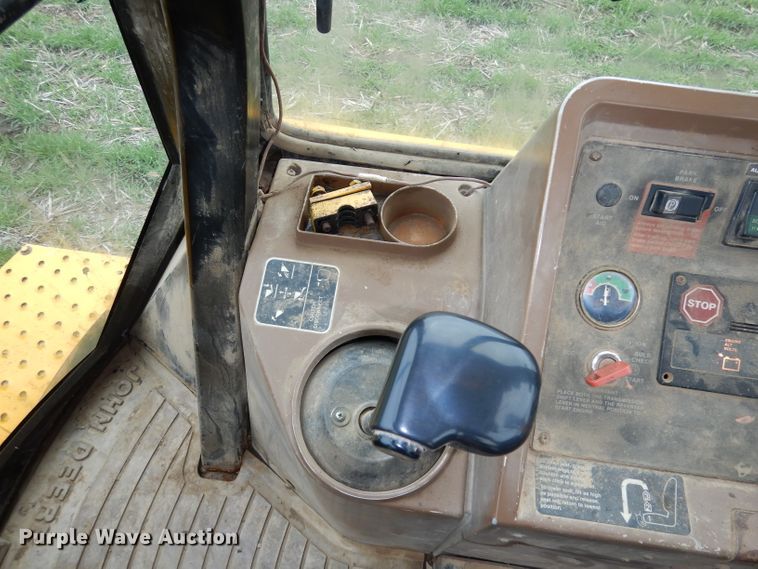 image for item DJ2979 1991 John Deere 310D  backhoe