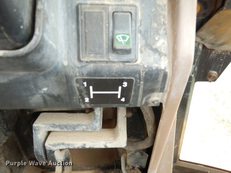 image for item DJ2979 1991 John Deere 310D  backhoe