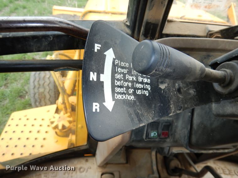 image for item DJ2979 1991 John Deere 310D  backhoe