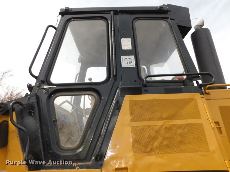 image for item DJ5965 1999 Caterpillar 963B  track loader