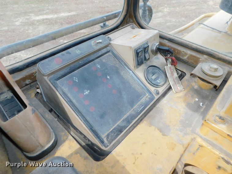 image for item DJ5965 1999 Caterpillar 963B  track loader