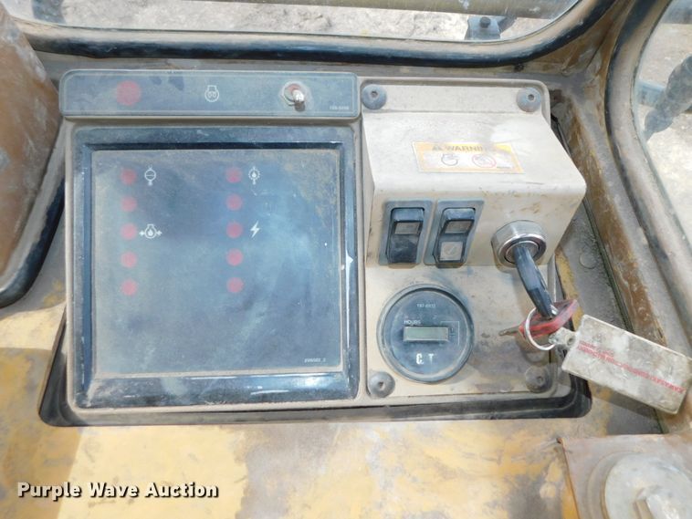 image for item DJ5965 1999 Caterpillar 963B  track loader