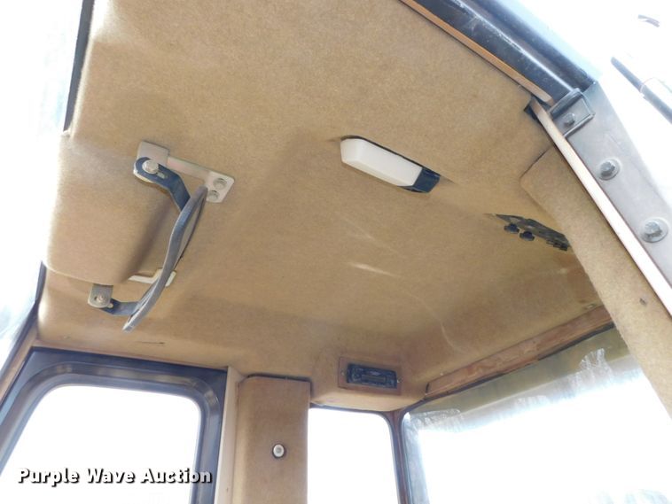 image for item DJ5965 1999 Caterpillar 963B  track loader