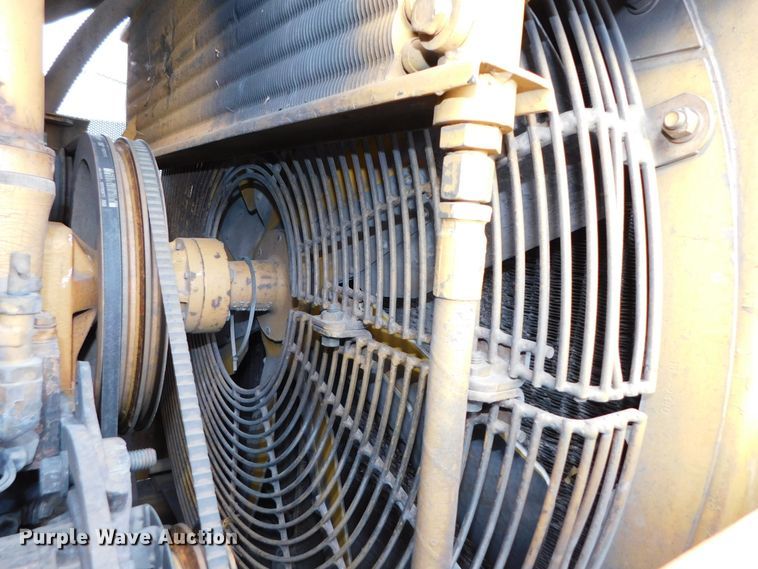 image for item DJ5965 1999 Caterpillar 963B  track loader