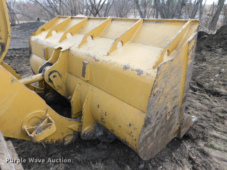 image for item DJ5965 1999 Caterpillar 963B  track loader
