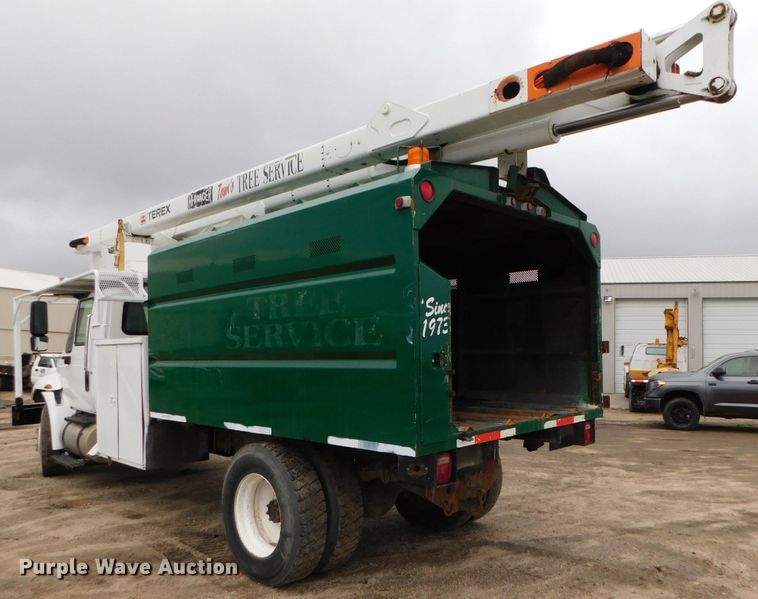 image for item DJ5969 2006 International 4300 SBA  forestry bucket truck