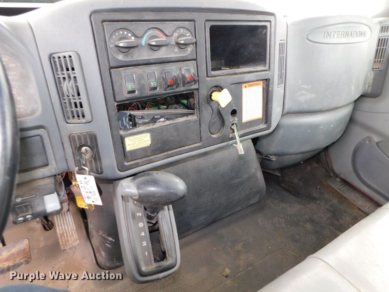 image for item DJ5969 2006 International 4300 SBA  forestry bucket truck