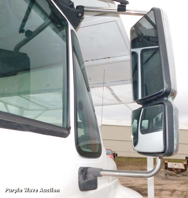 image for item DJ5969 2006 International 4300 SBA  forestry bucket truck