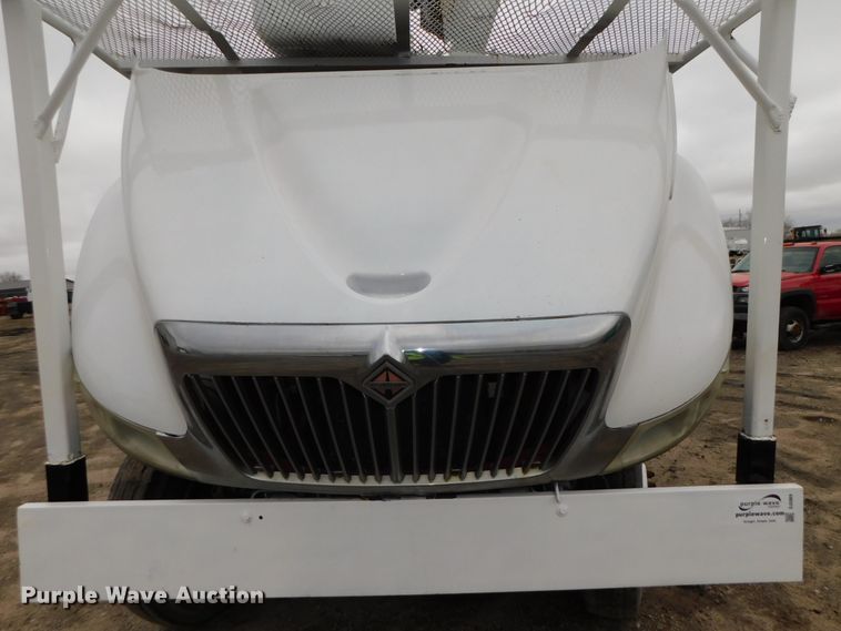 image for item DJ5969 2006 International 4300 SBA  forestry bucket truck