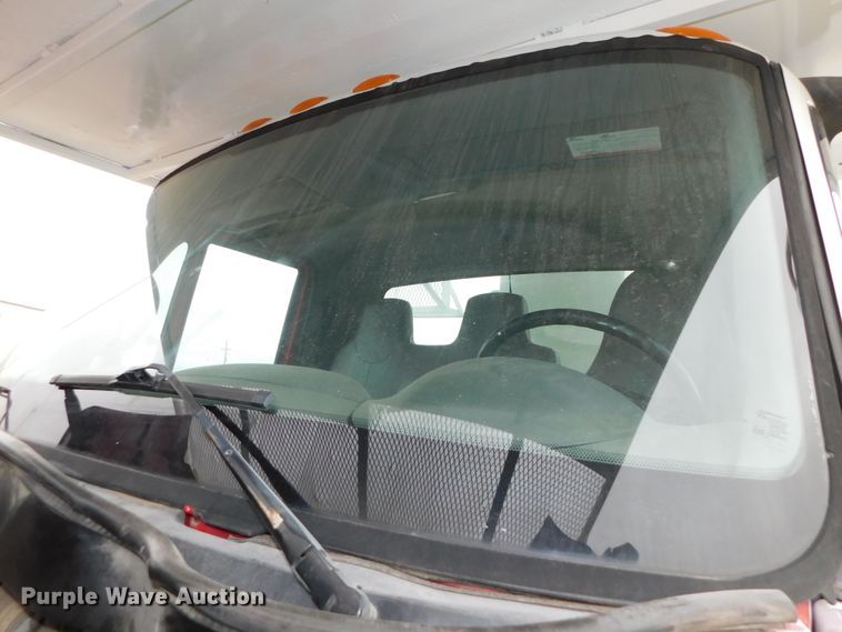 image for item DJ5969 2006 International 4300 SBA  forestry bucket truck