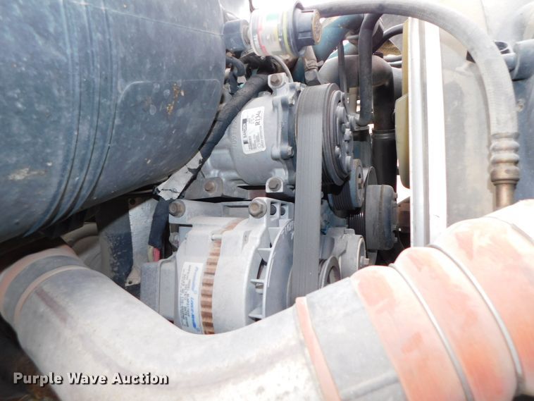 image for item DJ5969 2006 International 4300 SBA  forestry bucket truck