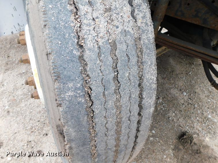 image for item DJ5969 2006 International 4300 SBA  forestry bucket truck