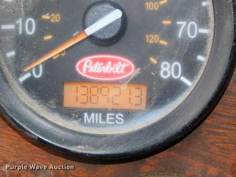 image for item DJ5970 2009 Peterbilt 320  refuse truck